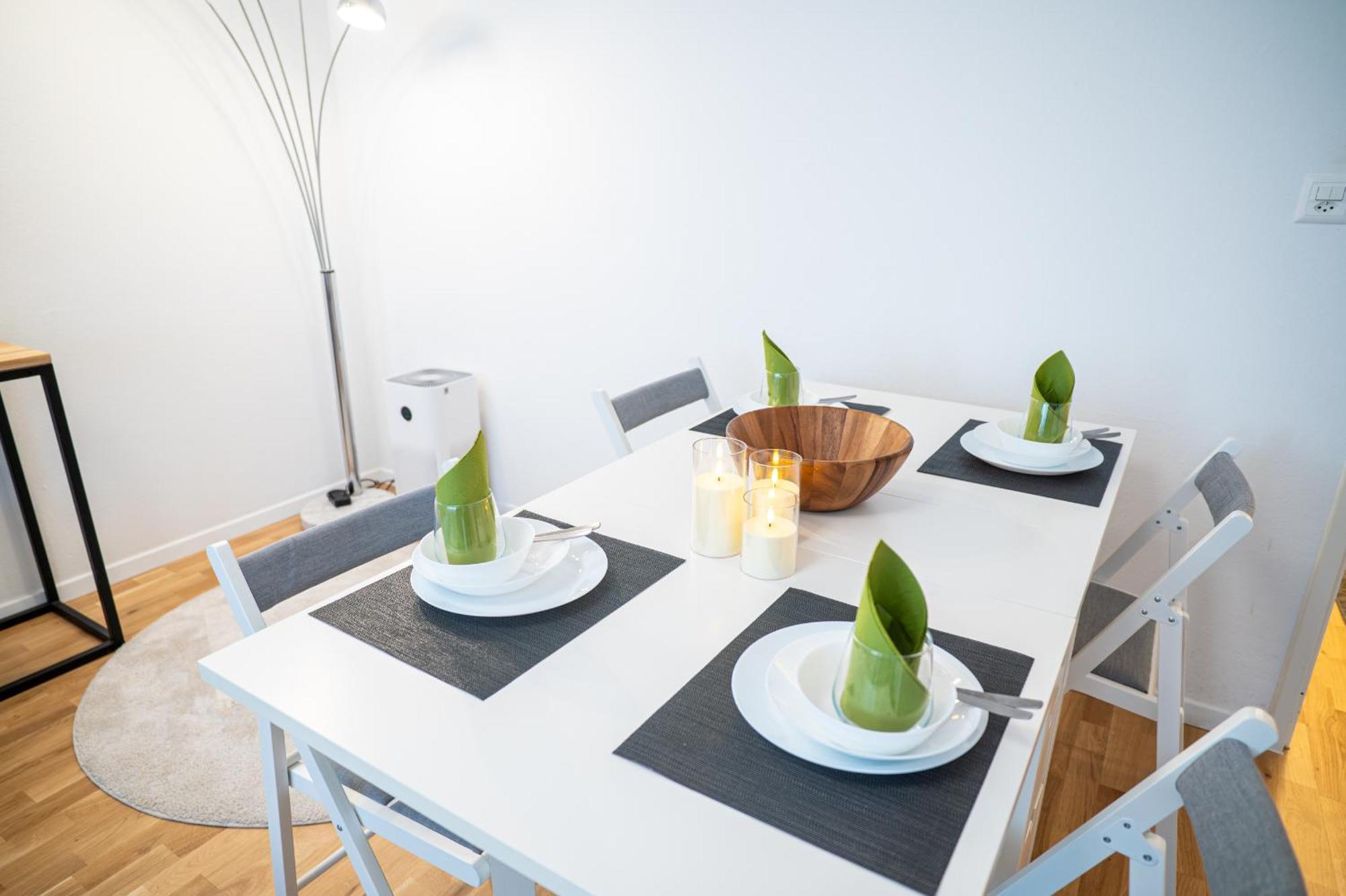 Expo-Basel-Ch Apt, Amazon Prime Video, Wifi, Coffee & Tee, Popcorn, Kitchen Ngoại thất bức ảnh